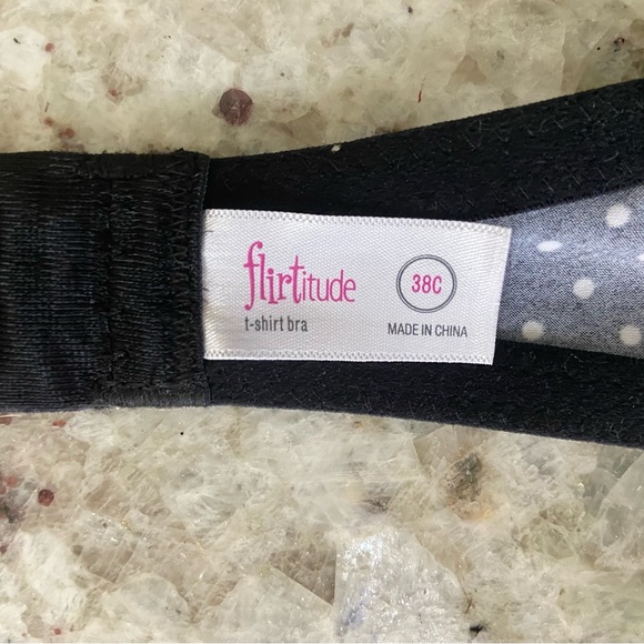 Flirtitude Black Lace Bra with Delicate Detailing NWT - Picture 6 of 8